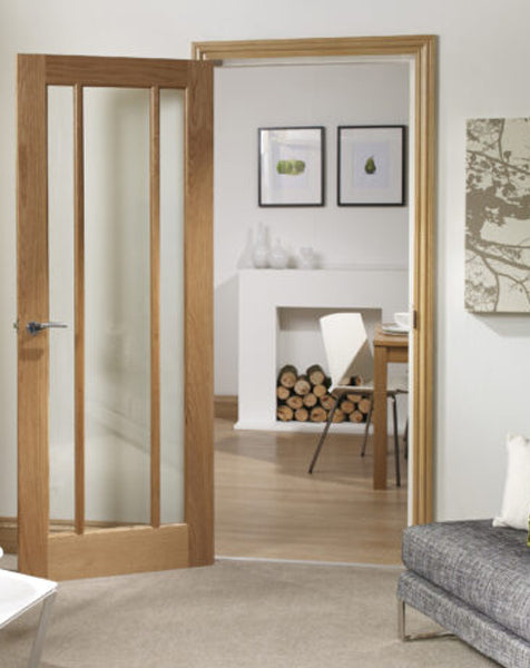 Worcester Pre-Finished Internal Oak Door with Clear Glass